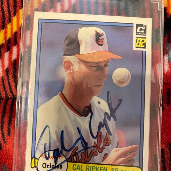 Cal Ripken Sr. an Cal Jr. 4 Card Autograpg Lot,HOF - Picture 9 of 9